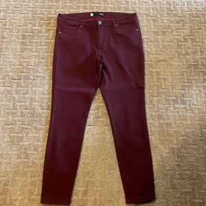 KUT from the kloth maroon jeans, stretchy, great condition